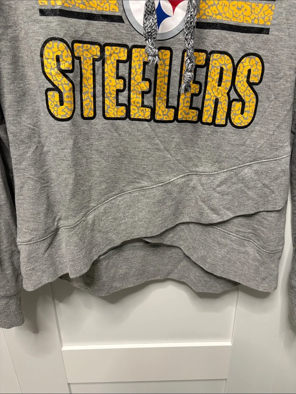 NFL Pittsburgh Steelers Juniors Gray Hoodie with front Logo